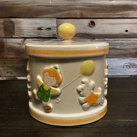 Vintage Poppytrail Cookie Jar Canister w/ Lid by Metlox Children Kids Playing - Picture 1 of 7